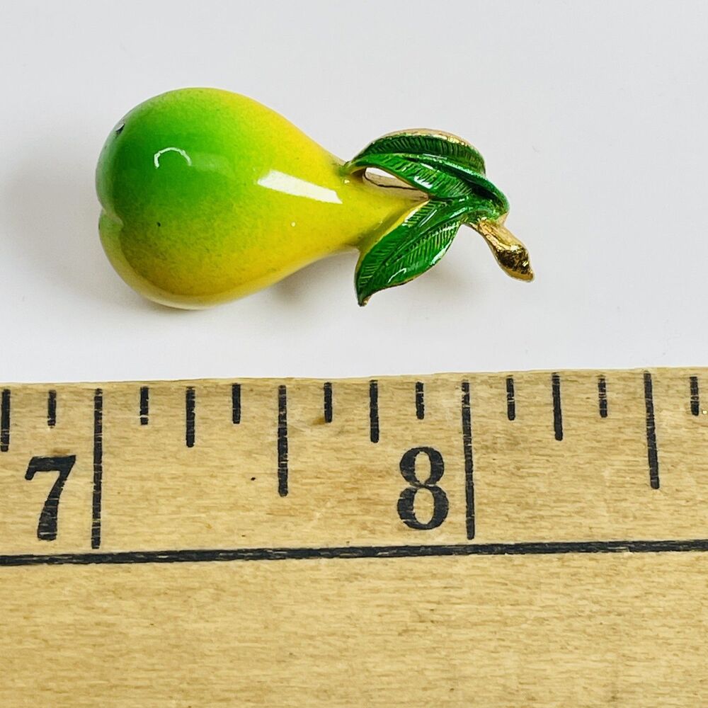 Vintage Enamel Pear Brooch Pin Gold Tone Green Yellow Fruit Jewelry Collectible - Picture 3 of 4